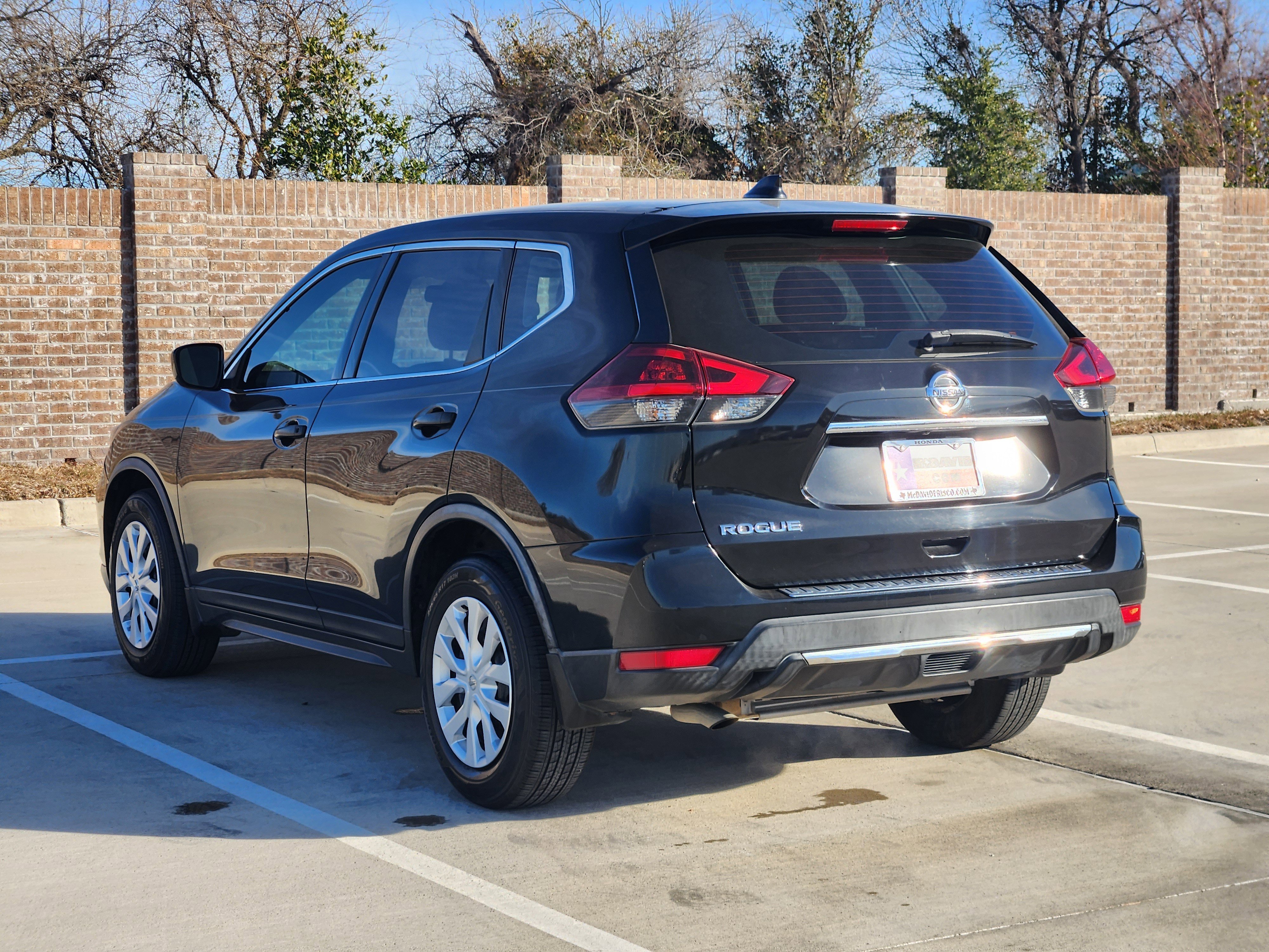 Used 2018 Nissan Rogue S image 8