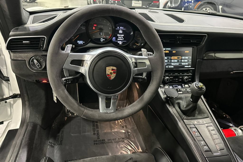 Used 2015 Porsche 911 GT3 RWD image 15