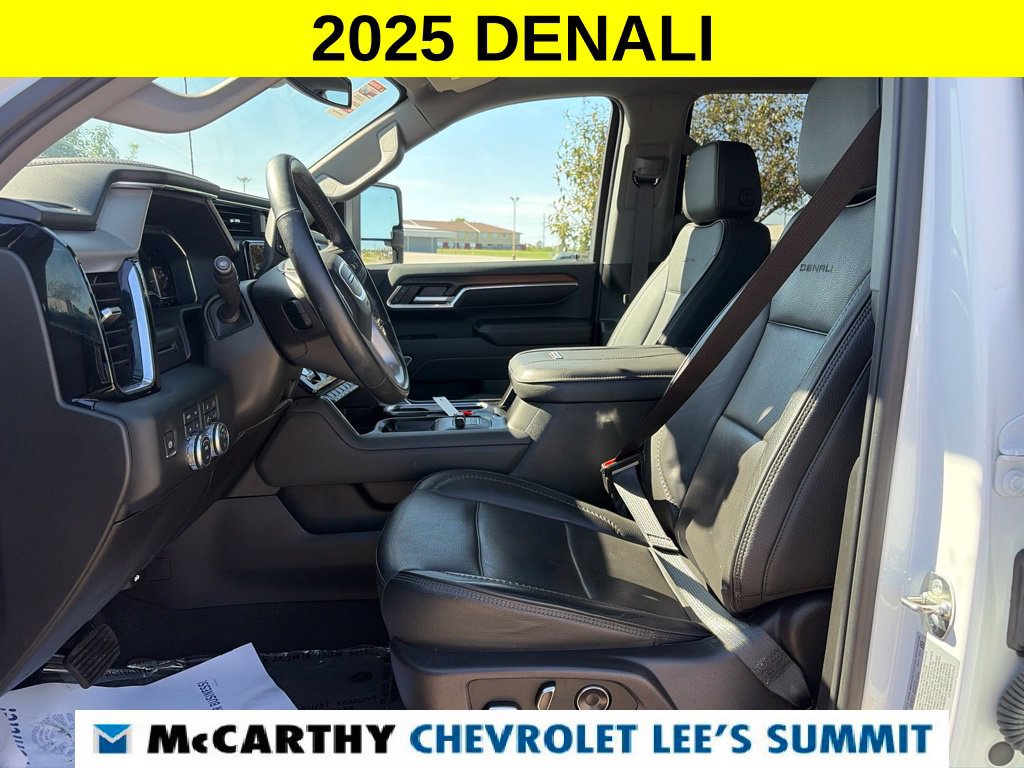 Used 2025 GMC Sierra 3500 Denali AWD/4WD image 47