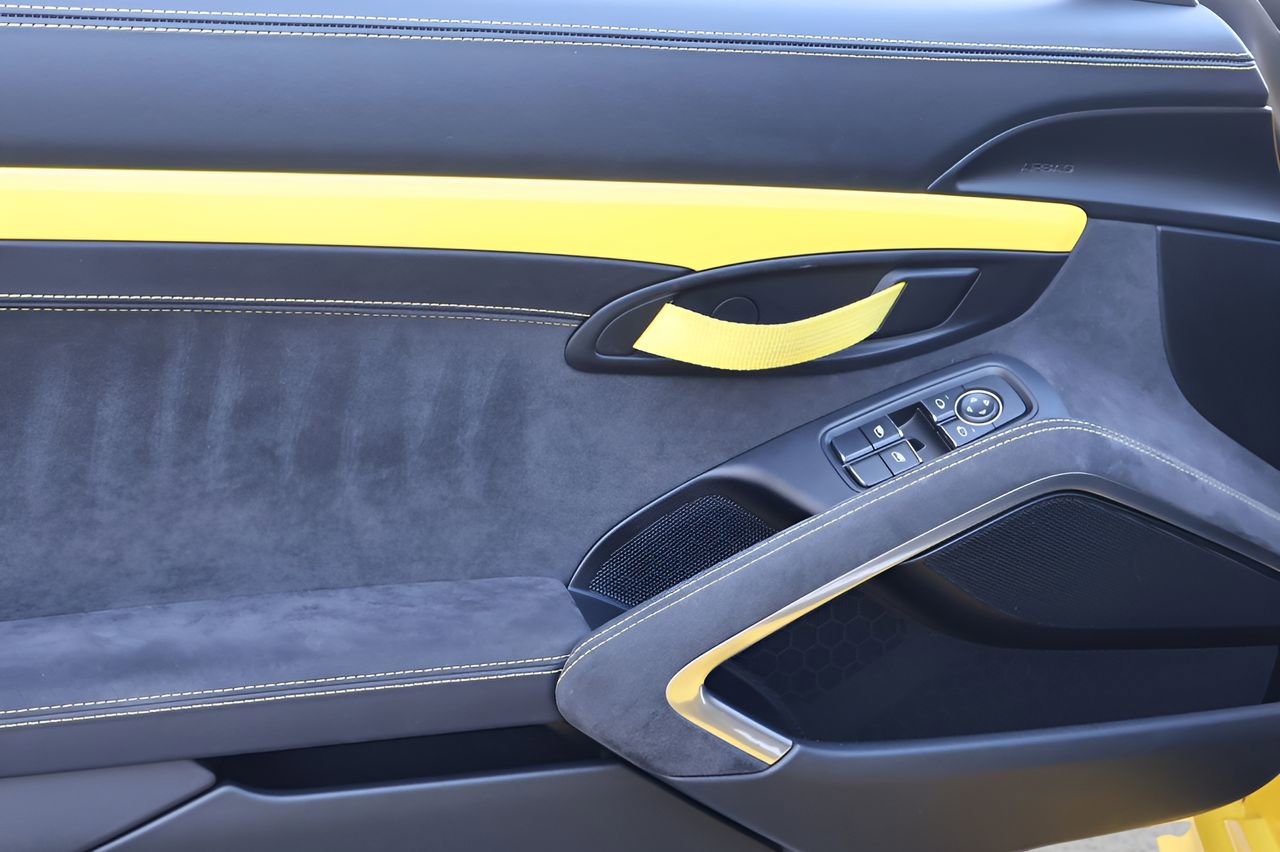 Used 2016 Porsche Cayman GT4 RWD image 9