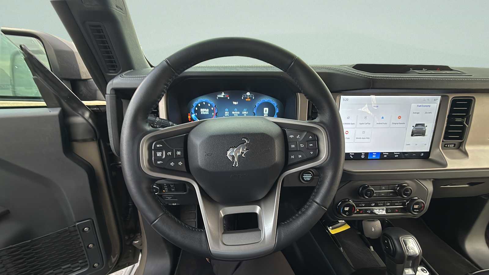 Used 2025 Ford Bronco Outer Banks image 18