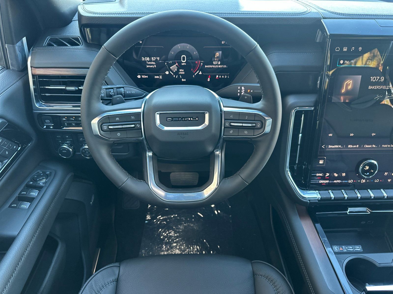 New 2026 GMC Yukon XL Denali w/ Sun & Power Step Package AWD/4WD image 14