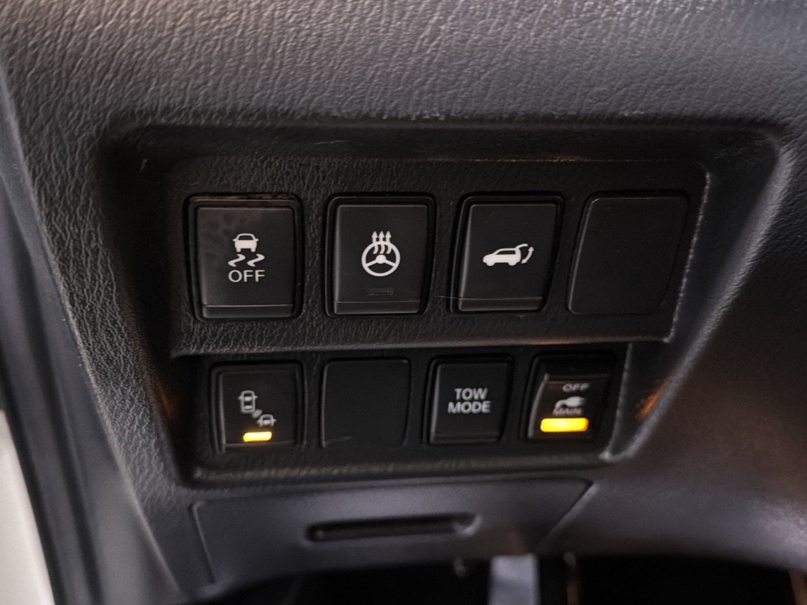 Used 2020 Nissan Pathfinder SL FWD image 28