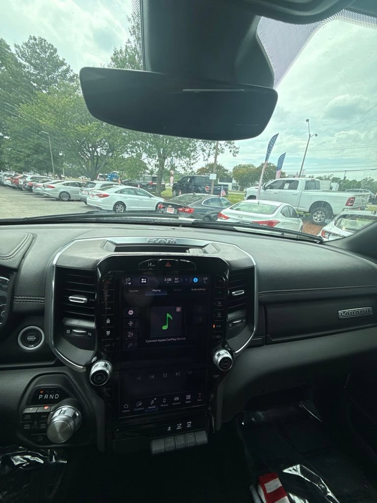 Used 2025 RAM 1500 Laramie AWD/4WD image 19