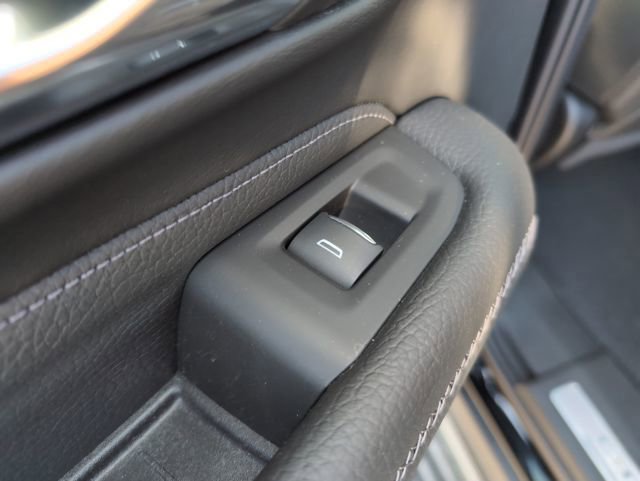 Used 2023 GMC Yukon XL Denali w/ Denali Reserve Package image 12