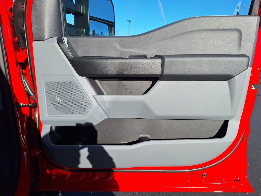New 2026 Ford F350 XL w/ XL Chrome Package image 14