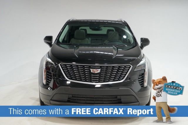 Used 2023 Cadillac XT4 Luxury w/ Cold Weather Package image 2
