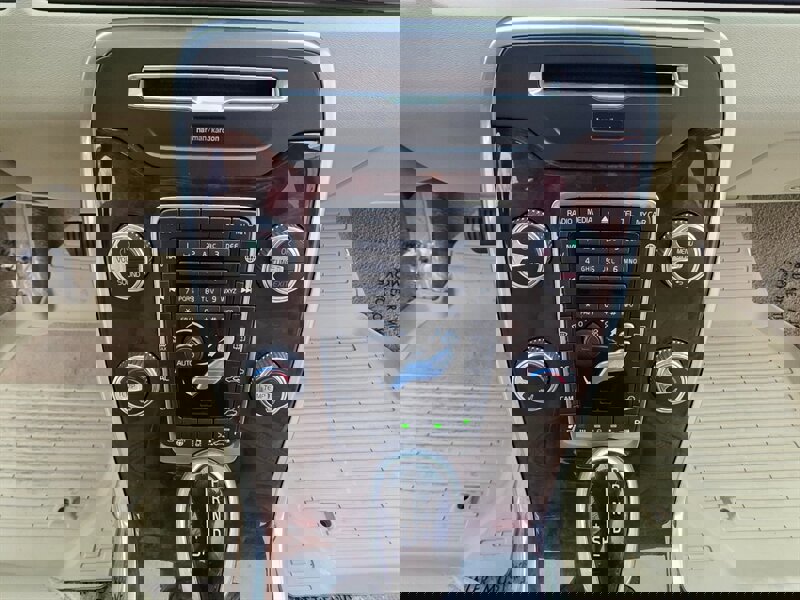 Used 2015 Volvo XC70 T6 Platinum w/ Protection Package image 42