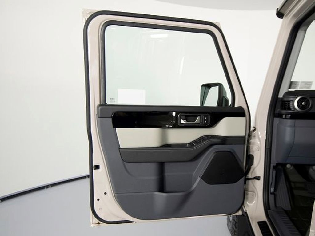 New 2025 INEOS Grenadier Fieldmaster Edition image 10