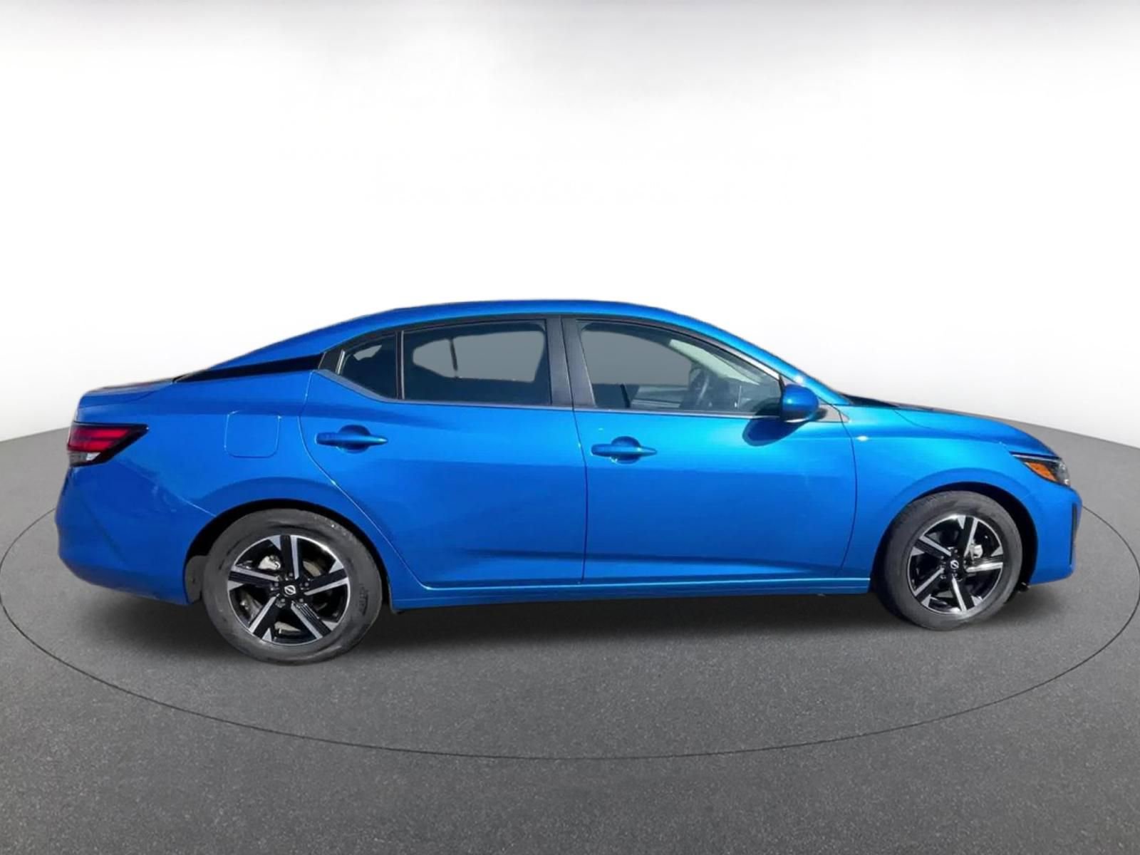 Used 2025 Nissan Sentra SV FWD image 15