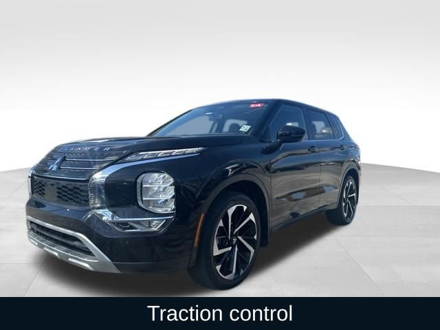 Used 2023 Mitsubishi Outlander SE image 4