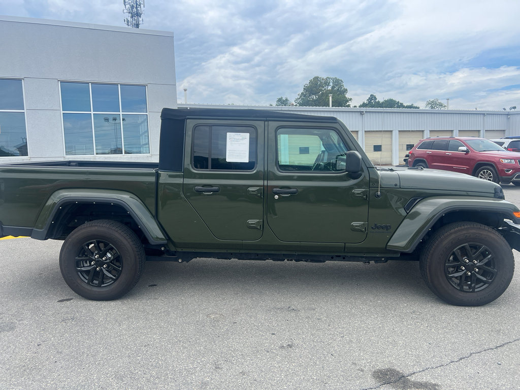 Used 2022 Jeep Gladiator Sport AWD/4WD image 54