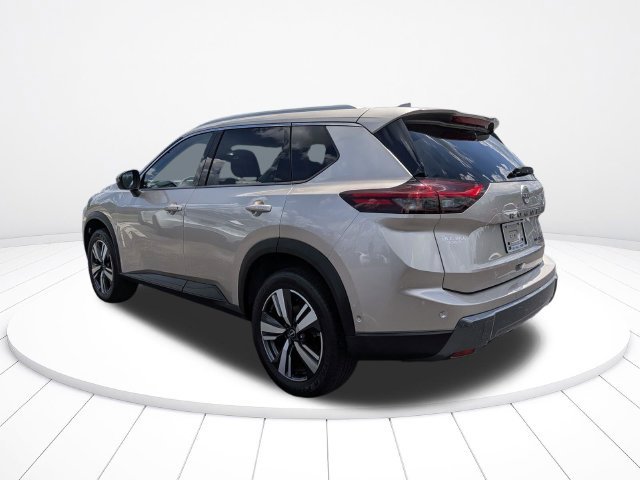 Used 2024 Nissan Rogue SL AWD/4WD image 5