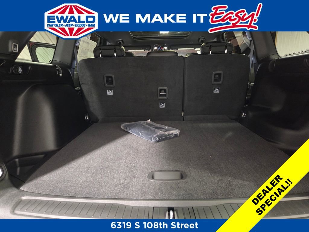 New 2025 Jeep Grand Cherokee Limited w/ Luxury Tech Group II image 20