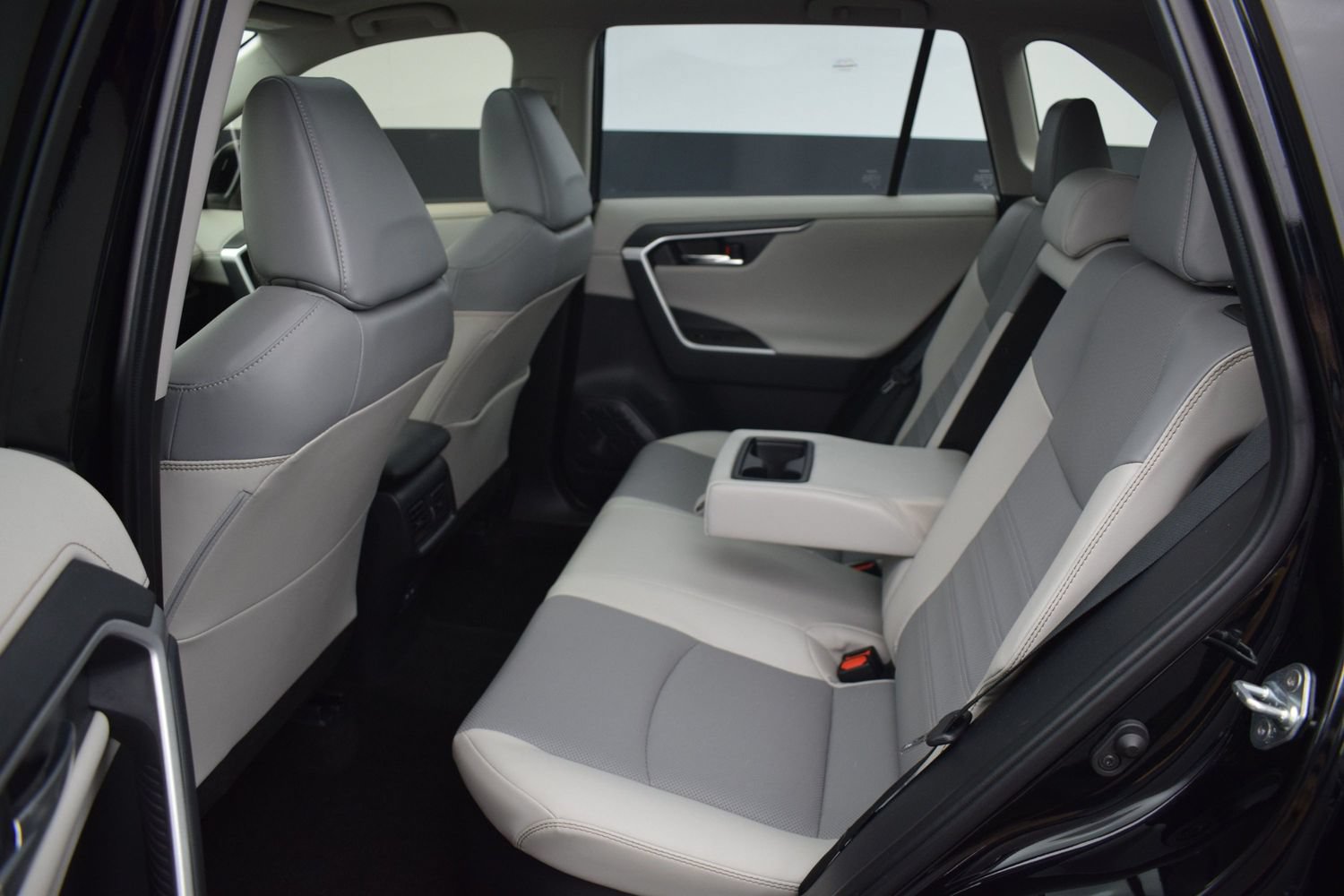 Used 2023 Toyota RAV4 Limited AWD/4WD image 14