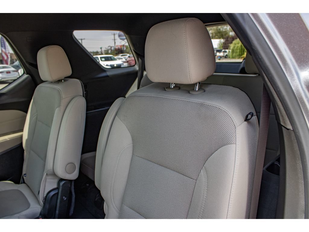 Used 2023 Chevrolet Traverse LT w/ LPO, Cargo Package AWD/4WD image 18