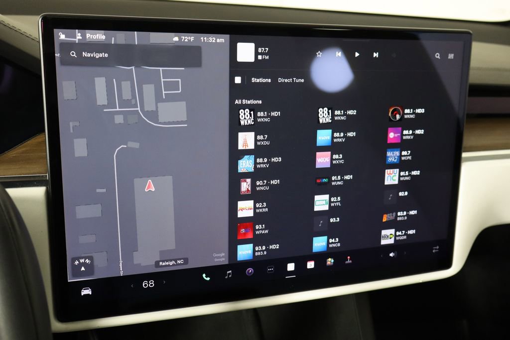 Used 2023 Tesla Model X image 34