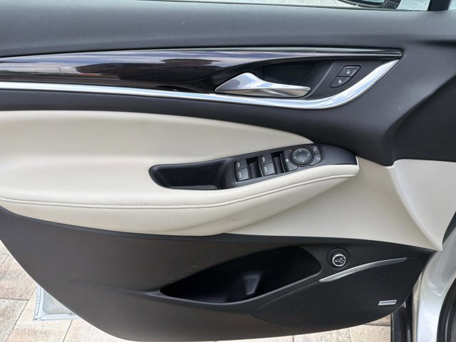 Used 2021 Buick Enclave Essence w/ Sound and Sites Package FWD image 9