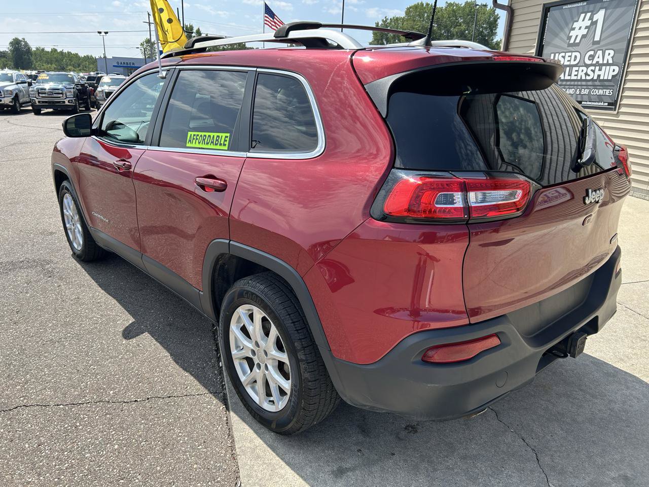 Used 2017 Jeep Cherokee Latitude FWD image 7