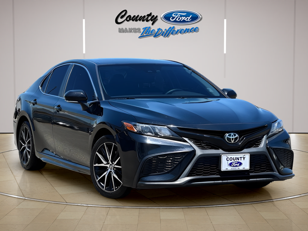 Used 2022 Toyota Camry SE