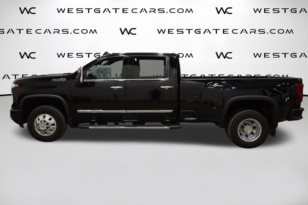 Used 2024 Chevrolet Silverado 3500 High Country w/ High Country Premium Package AWD/4WD image 5