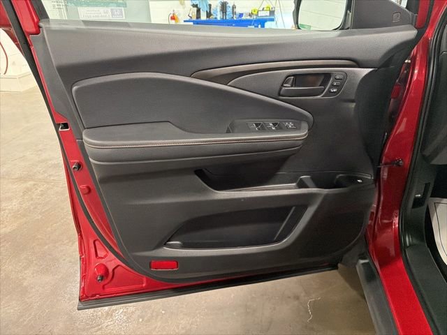 Certified 2025 Honda Ridgeline TrailSport image 7