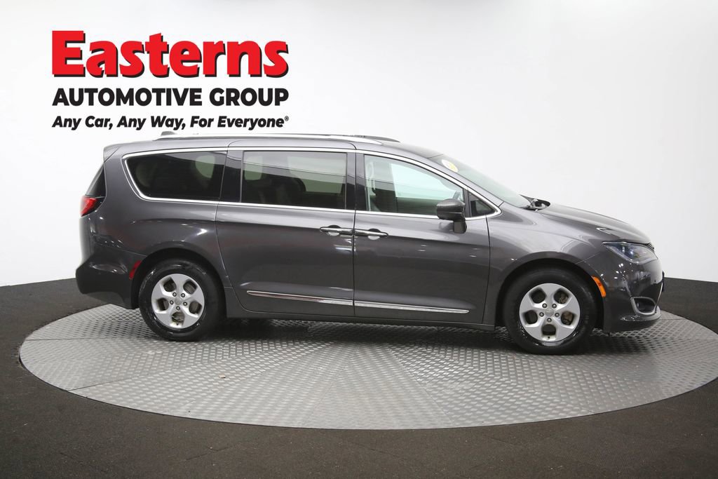 Used 2017 Chrysler Pacifica Touring-L Plus w/ Advanced Safetytec Group FWD image 48