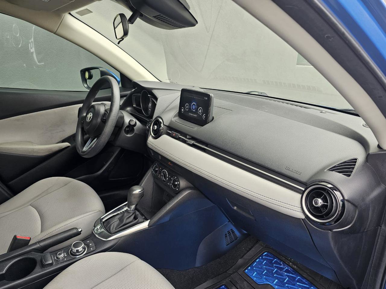 Used 2019 Toyota Yaris LE image 22