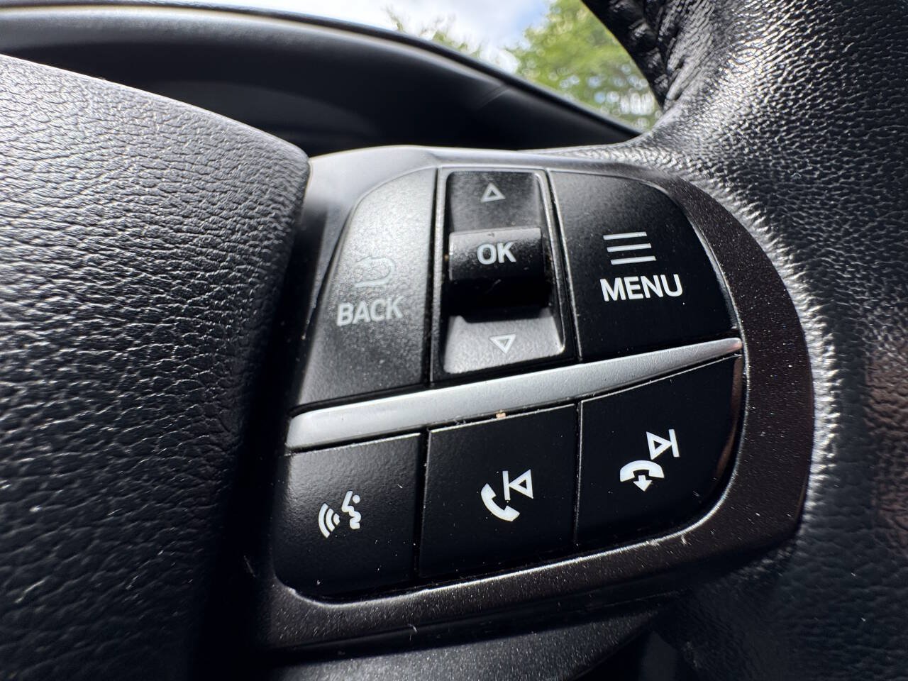 Used 2020 Ford Explorer XLT w/ Equipment Group 202A RWD image 26