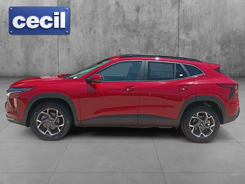 New 2026 Chevrolet Trax LT w/ Sunroof Package FWD image 2