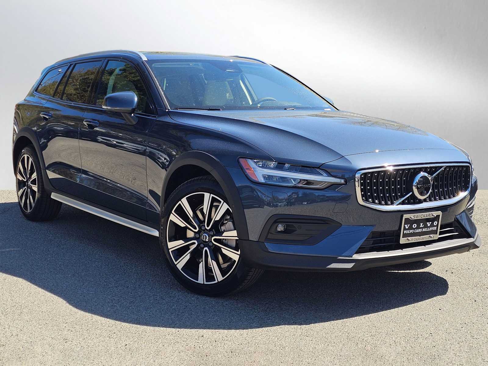 New 2026 Volvo V60 B5 Cross Country Ultra w/ Climate Package