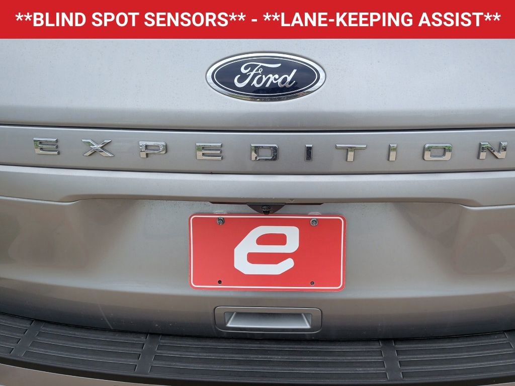 Used 2024 Ford Expedition XLT RWD image 9