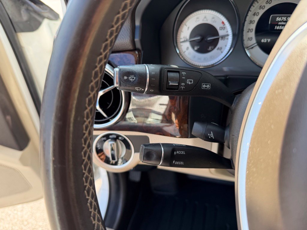 Used 2014 Mercedes-Benz GLK 250 BlueTEC 4MATIC image 32