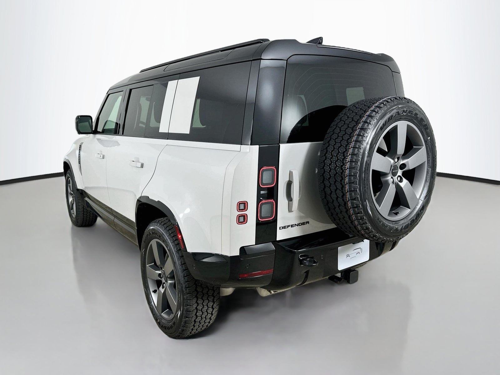 New 2026 Land Rover Defender 110 X-Dynamic SE AWD/4WD image 7