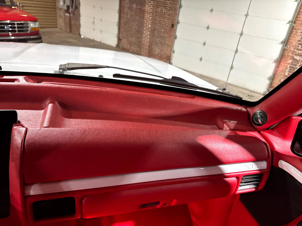 Used 1994 Ford Bronco XLT image 93