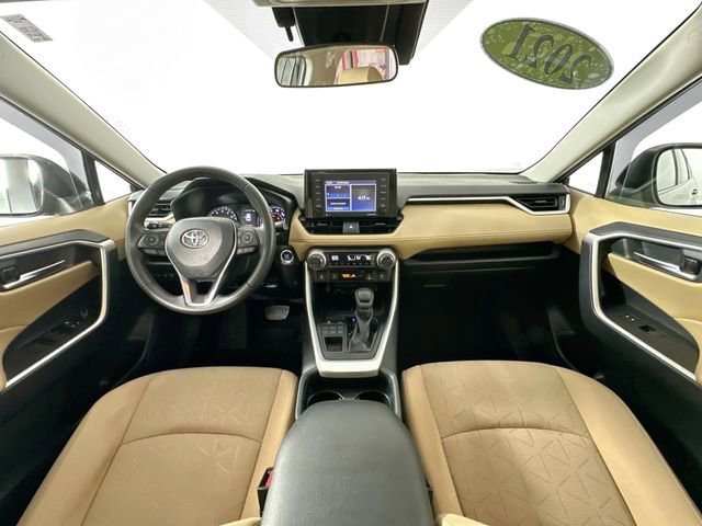 Used 2021 Toyota RAV4 XLE w/ Convenience Package image 3