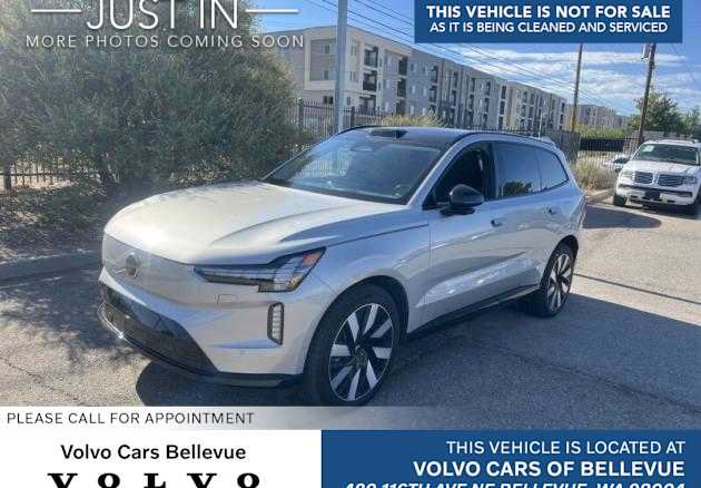 Used 2025 Volvo EX90 Ultra AWD/4WD image 1