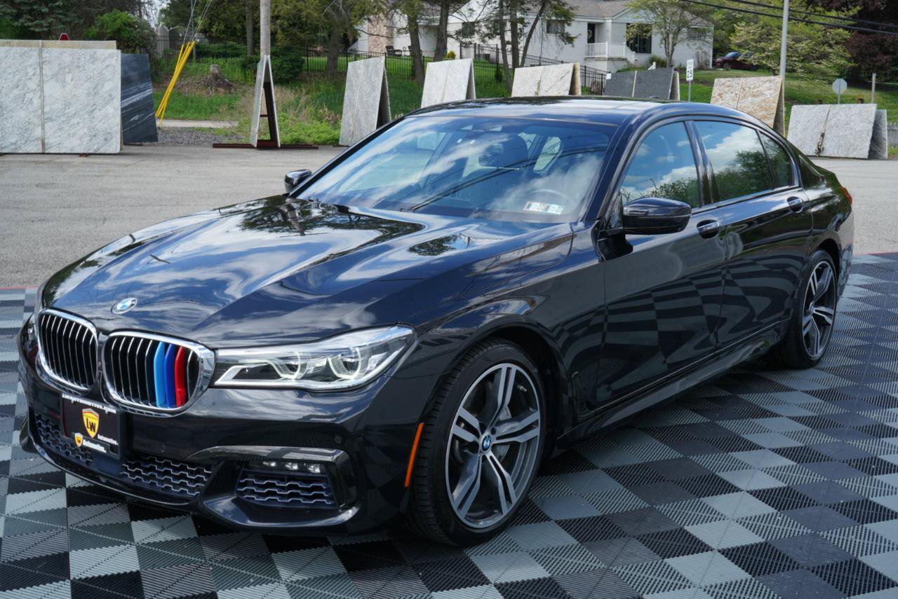 Used 2017 BMW 750i RWD image 12