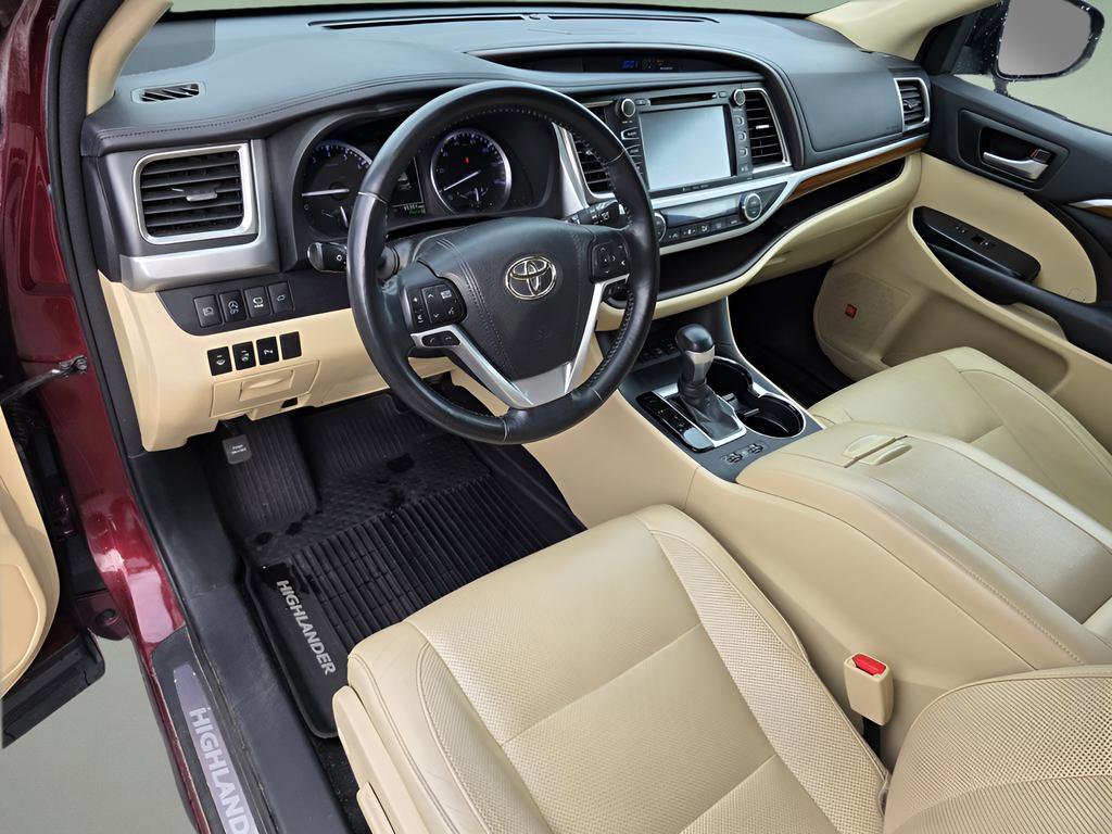 Used 2018 Toyota Highlander Limited Platinum w/ Protection Package #3 image 23