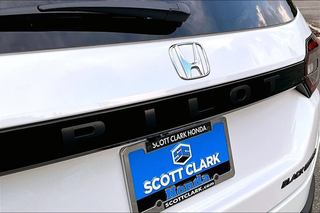 Certified 2026 Honda Pilot Black Edition image 24