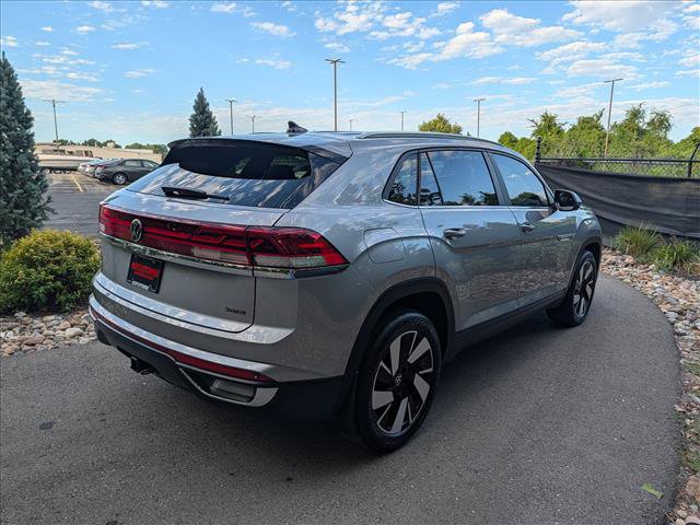 Certified 2024 Volkswagen Atlas Cross Sport SE AWD/4WD image 5