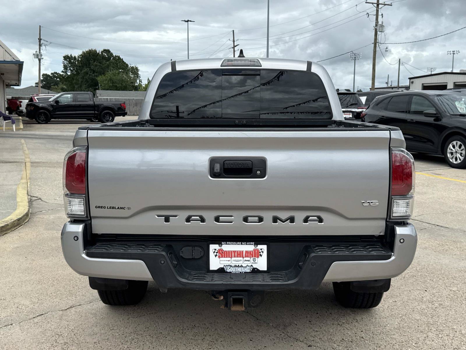 Used 2021 Toyota Tacoma Limited RWD image 6