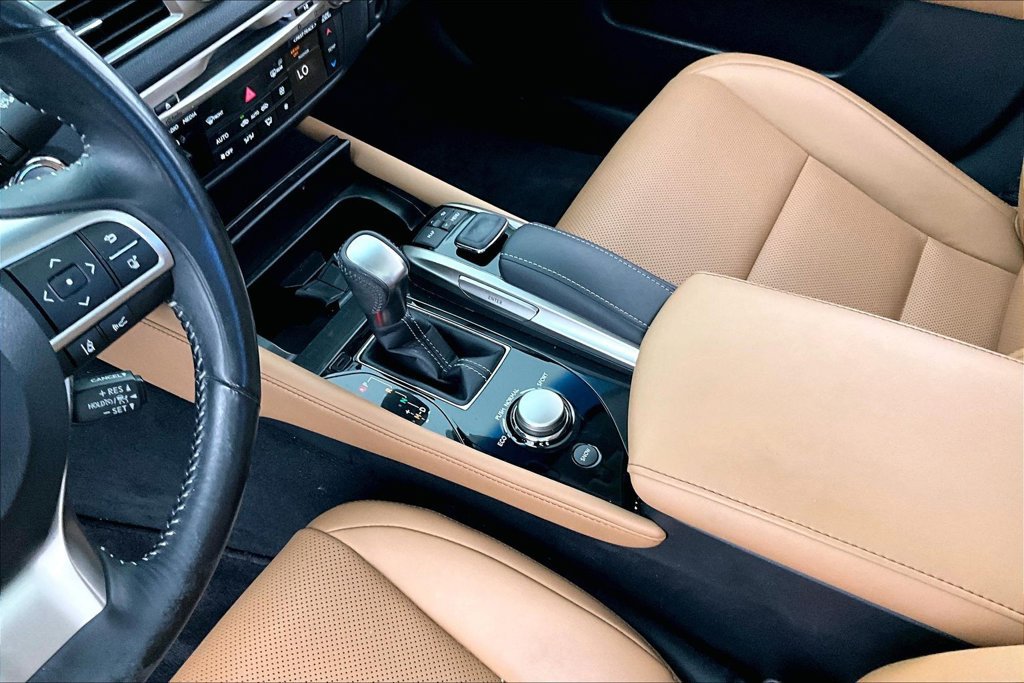 Used 2017 Lexus GS 200t RWD image 16