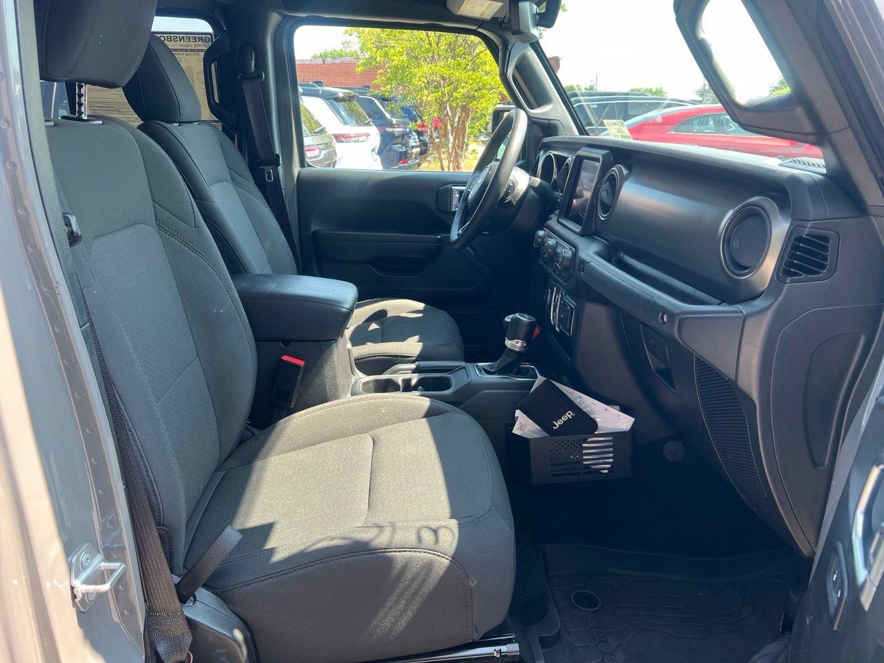 Used 2023 Jeep Gladiator Sport AWD/4WD image 22