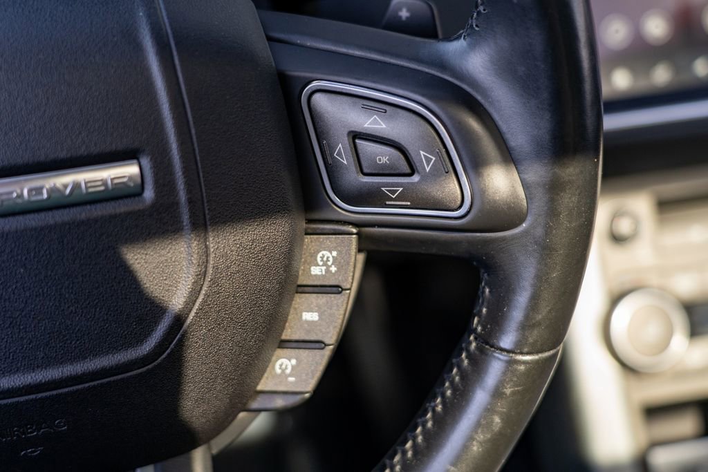 Used 2017 Land Rover Range Rover Evoque HSE image 28