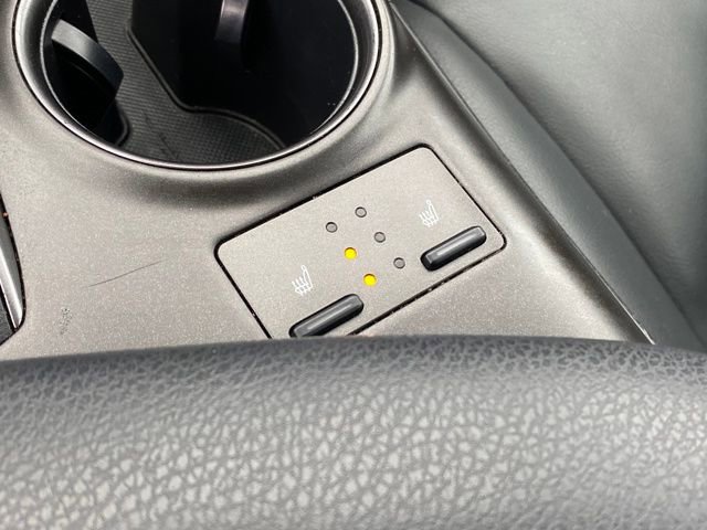 Used 2023 Toyota Camry SE image 12