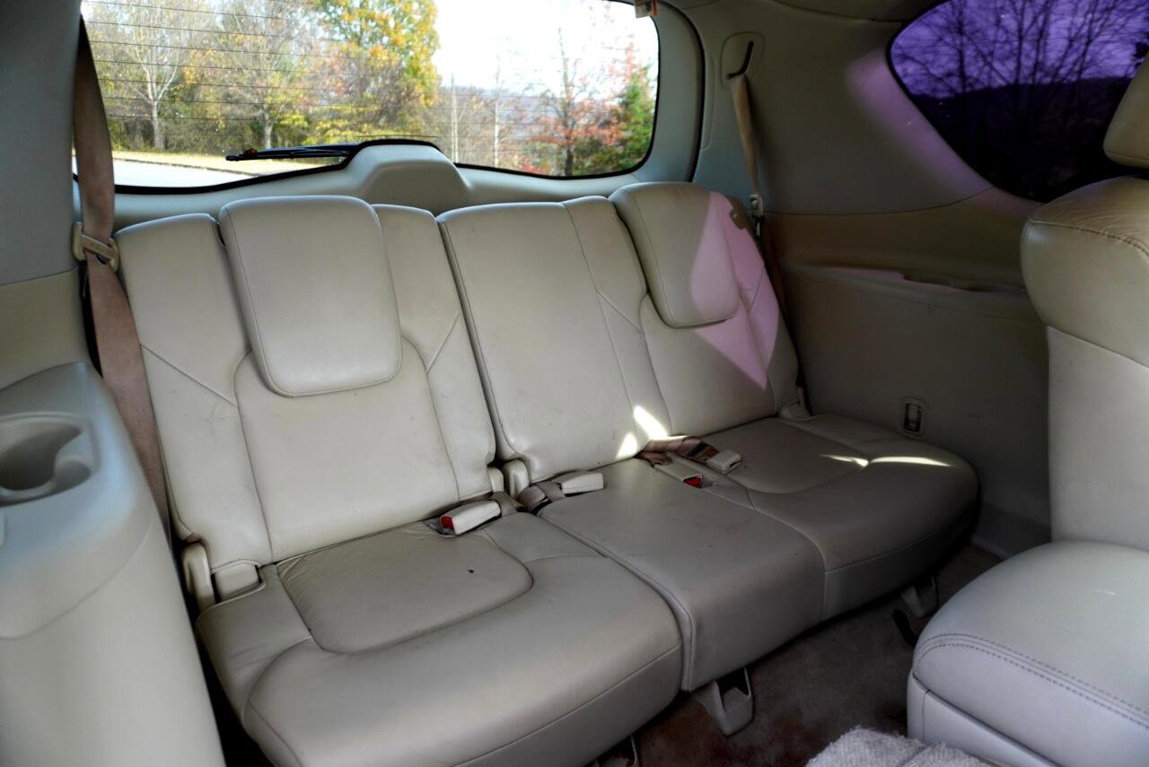 Used 2011 INFINITI QX56 2WD w/ Deluxe Touring Pkg image 23