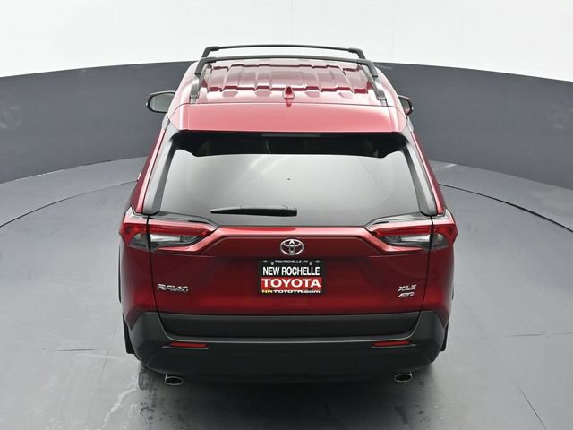 Certified 2022 Toyota RAV4 XLE AWD/4WD image 39