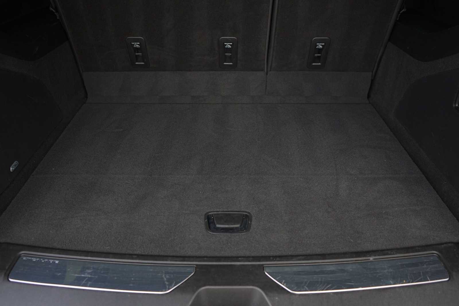 Used 2024 Cadillac Escalade ESV Premium Luxury RWD image 27