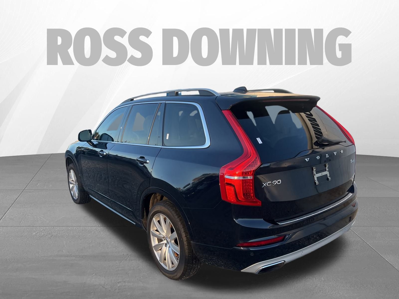 Used 2017 Volvo XC90 T6 Momentum w/ Vision Package image 6